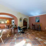 Trilles Hotel 3*