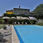 Trilles Hotel