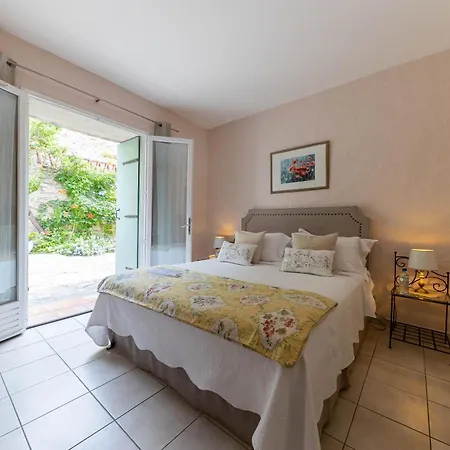 Trilles Hotel