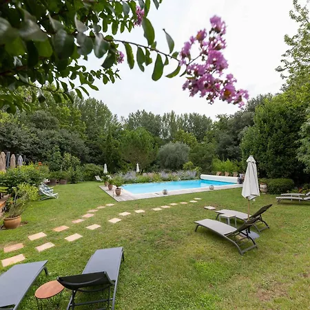 Trilles Hotel 3*