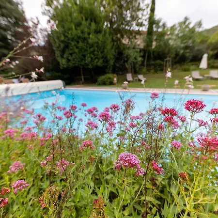 Trilles Hotel
