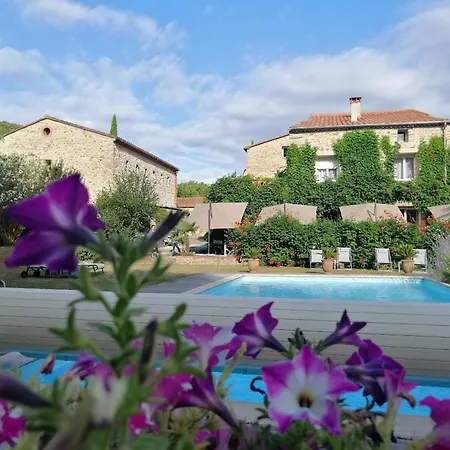 Trilles Hotel 3*