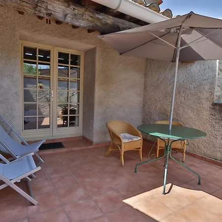 Trilles Hotel
