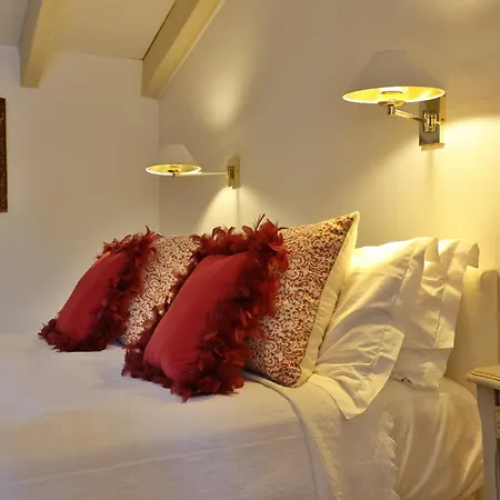 Trilles Hotel